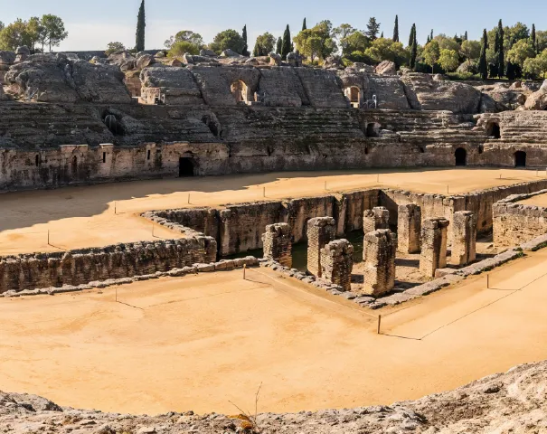 italica roman ruins guided tour Sevilla Inside