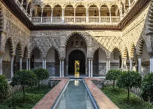patio of the maidens courtyard with colonnade and 2025 04 03 11 58 09 utc